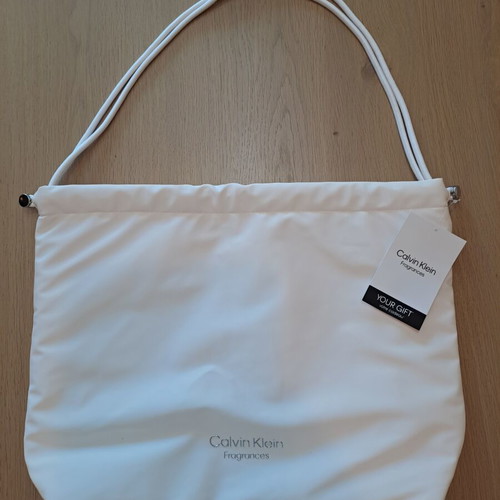 Calvin Klein Fragrances Shoulder Bag New White