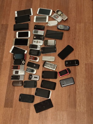 Phones for parts or repair, unknown condition