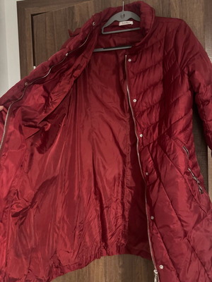 Burgundy jacket like new, size M/L, red