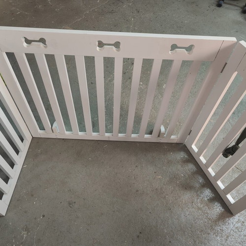Trixie Adjustable Wooden Room Divider for Medium Dogs like new