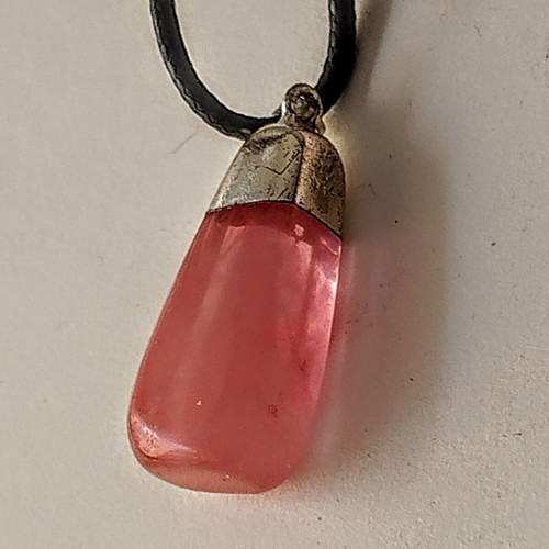 Pendant with stone new on cord