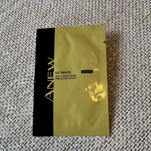 Avon face and body set new with ANEW sample gifts