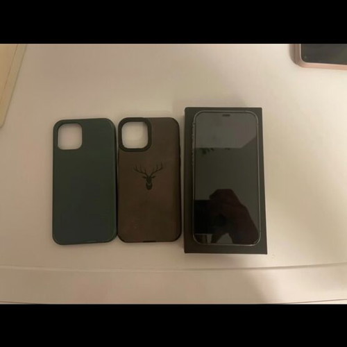 iPhone 12 Pro like new, gray, 128GB with 2 cases and box
