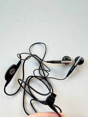 Samsung handsfree vintage σαν καινούργιο για κινητά των 00’s