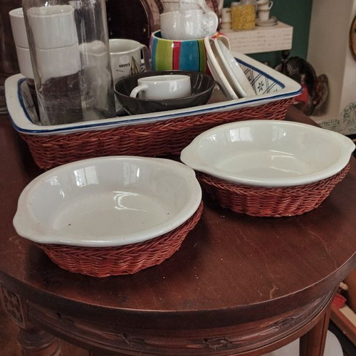 Vintage ceramic serving plates like new with wicker bases