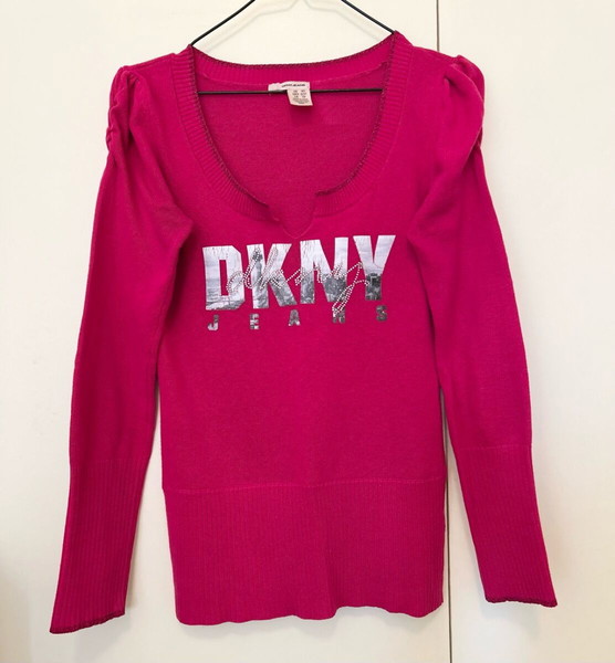 Ανοιξιάτικη μπλούζα DKNY