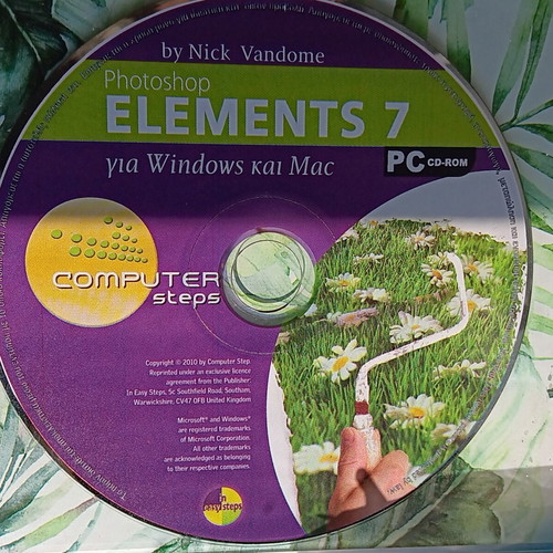 Photoshop Elements 7 educational software CD-ROM by Nick Vandome