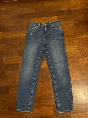 Only jeans classic, like new, size 26