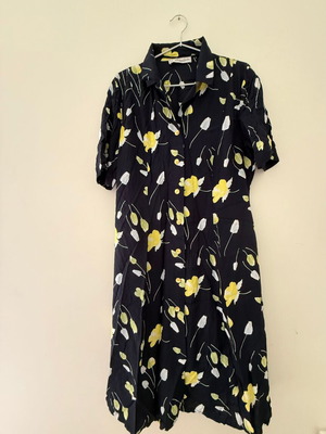 Long floral dress used with back tie, vintage style
