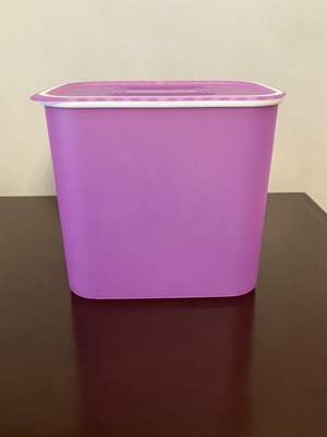 Tupperware basic purple canister 2.1L new