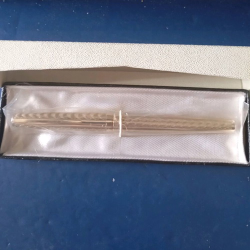 K&K High Quality Fountain Pen new, metal body with letter design