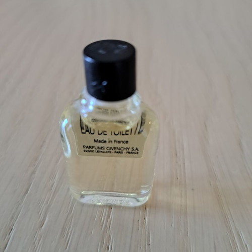 Givenchy Gentleman Miniature Eau de Toilette 3ml new