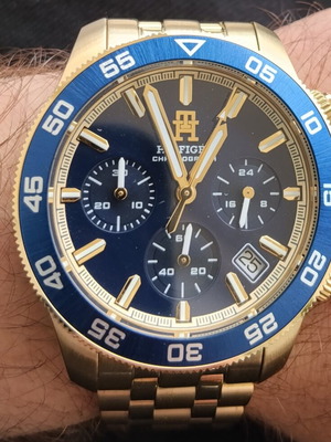 Tommy Hilfiger Quartz Watch new, gold color