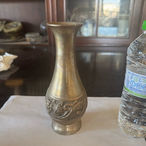Brass vase used, 25 centimeters tall