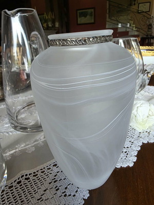 Vintage opaline vase with silver crown like new