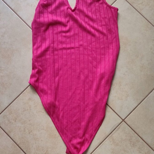 Zara bodysuit used, fuchsia, size M