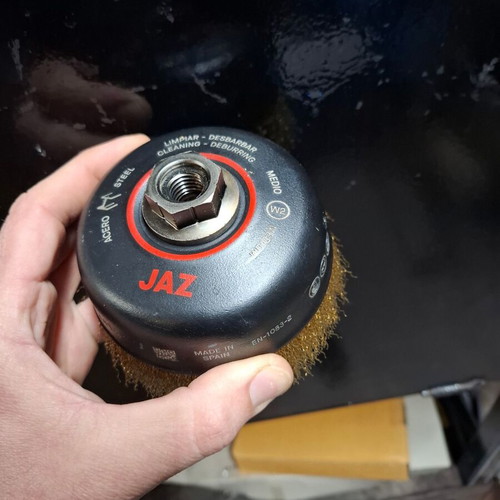 Wire wheel brush bell type new with bronze bristles