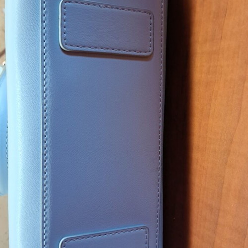 Tommy Hilfiger crossbody bag like new, light blue
