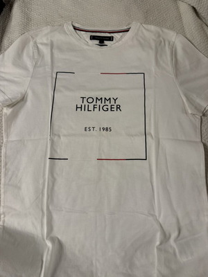 Tommy Hilfiger short-sleeve shirt like new, size S, white
