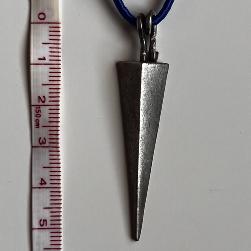 Silver 925 arrow pendant like new