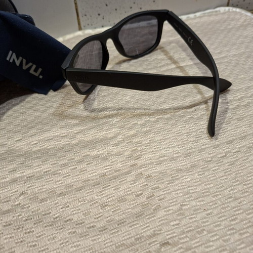 Invu Polarized A 2608 A Filter Cat.3 Kids Sunglasses like new, matte black