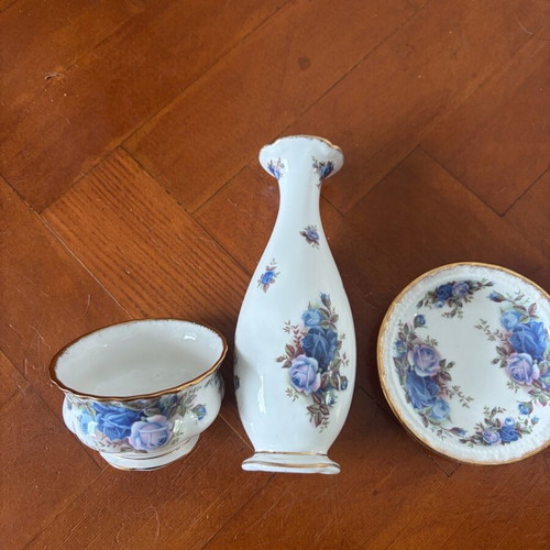 Royal Albert Moonlight Rose in like new condition, vase 18 cm, plate 12 cm, bowl 9 cm