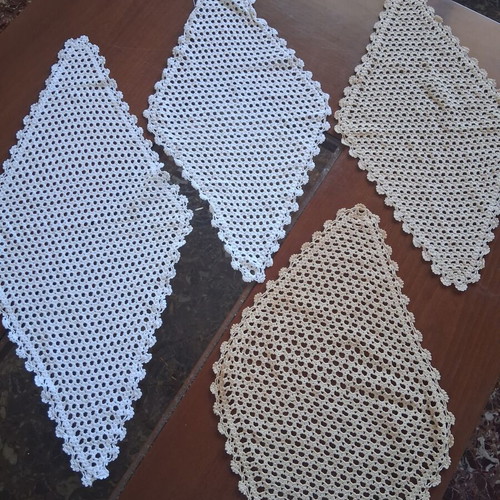 Crocheted diamond-shaped doilies set of 4 used, handmade