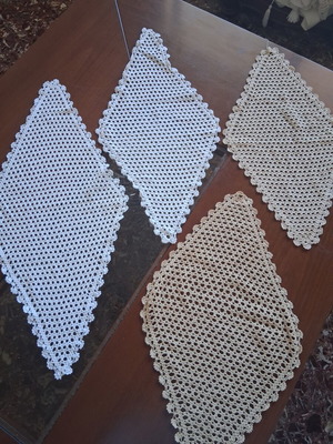 Crocheted diamond-shaped doilies set of 4 used, handmade