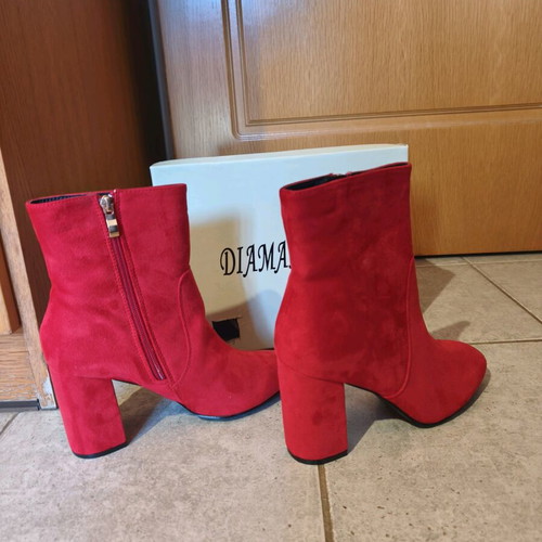 Diamantique red suede ankle boots like new, size 39