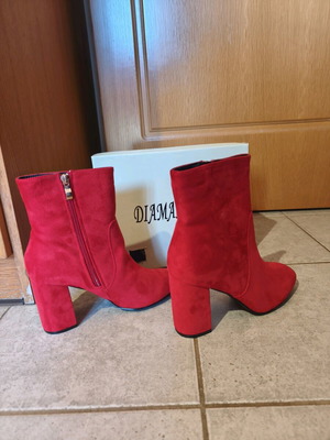 Diamantique red suede ankle boots like new, size 39
