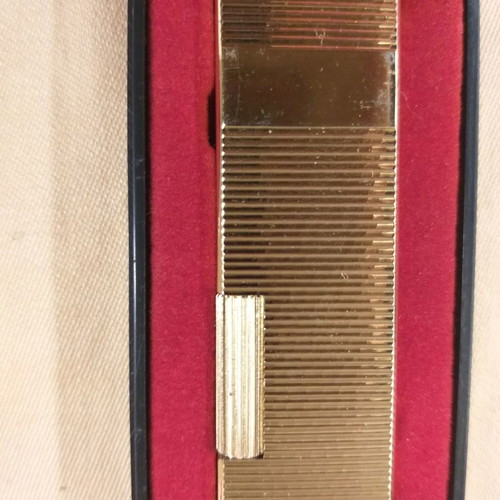 VTG Kingstar gas lighter in gold tone like new