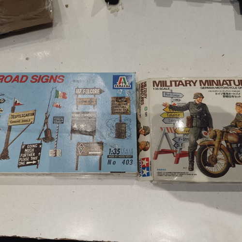 Figures and accessories for 1/35 dioramas like new, Italeri and Tamiya