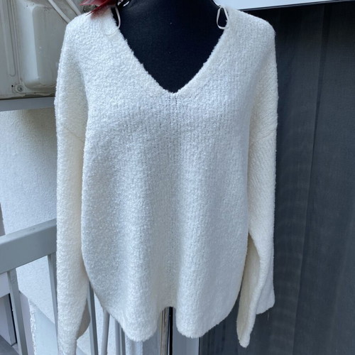 Hugo Boss white sweater new, size XL