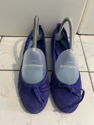 Leather ballerinas used, electric blue, size 38