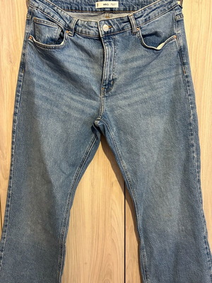 Mango jeans with flared legs and ankle slit like new, turquoise