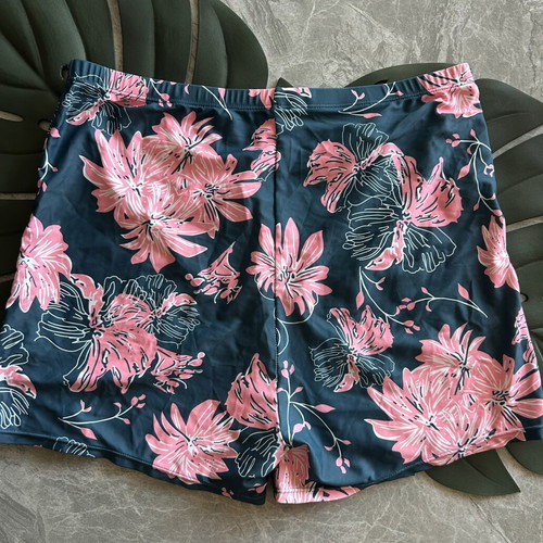 Short swim shorts, size XXL, multicolor
