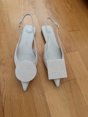 Jacquemus The Duelo flat slingbacks σαν καινούργιο, μπεζ, μέγεθος 38