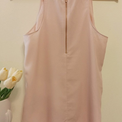 Stradivarius top pink like new, size S with cut-out shoulders