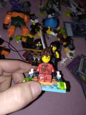 Lego Ninjago σαν καινούργιο, πολύ καλή κατάσταση, με φθορές στον Kai