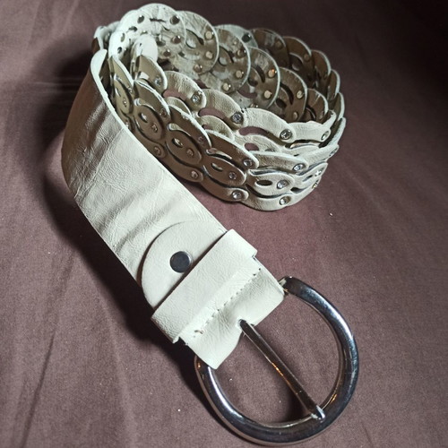 Women's belts used, pack of 7 pieces