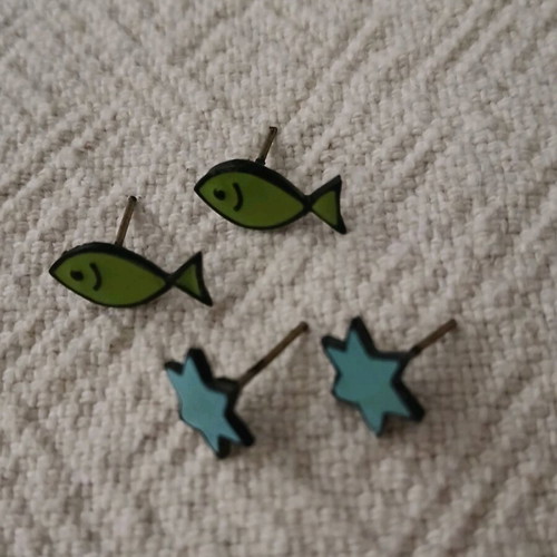 Stud earrings new with enamel, 2 pairs, blue and green