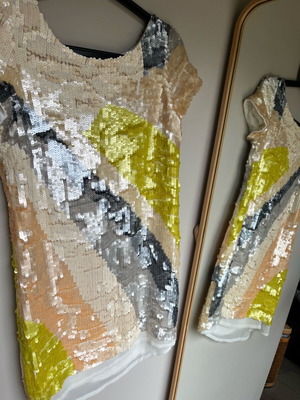 French Connection dress like new, yellow and gold