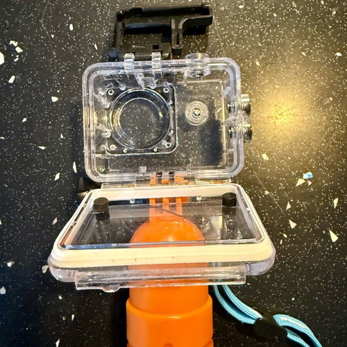 GoPro waterproof case and handle like new