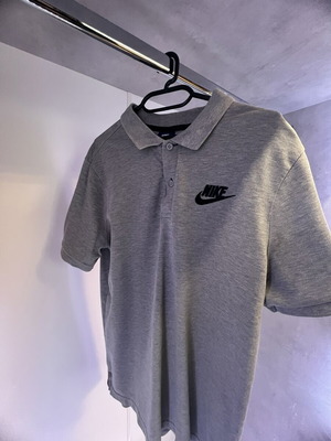 Nike T-shirt medium gray like new