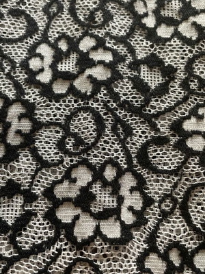 Lace white with black flowers new, versatile 2.60x1.50 m