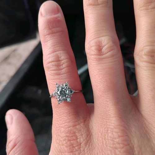 Flower Shaped Silver Zirconia Ring New, Size 6