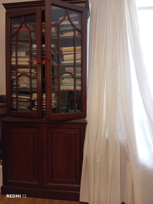 Varagki cabinet like new