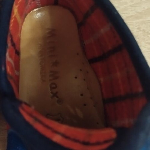 Mini Max Baby Shoes Size 21 Like New