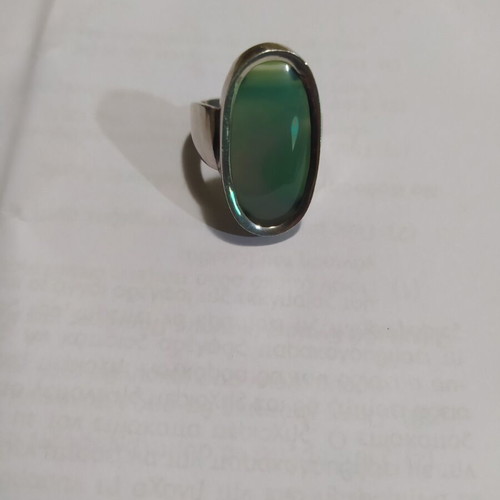 Silver ring with green stone like new