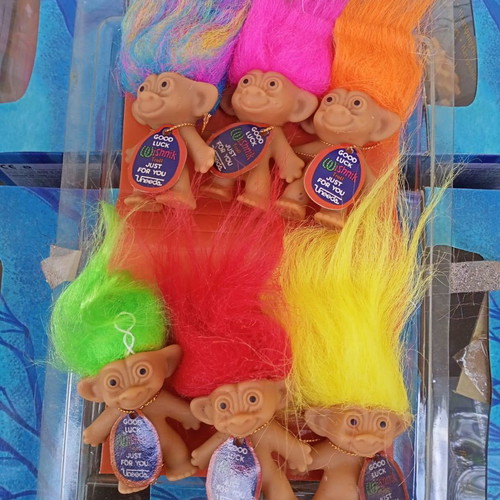 Uneeda 90s Trolls new, small size